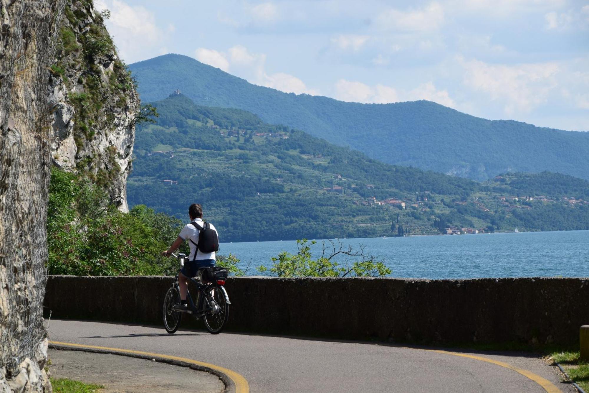 Angelo&Mari Mountain Lake Iseo Hospitality Marone Kültér fotó
